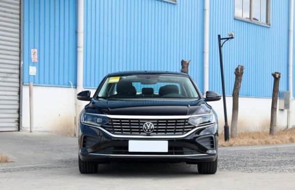 掌乐策略 7月份买车的有福了，大众帕萨特一口价15.99万，配2.0T+7DCT